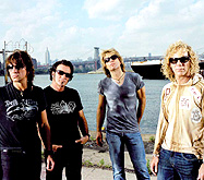 Фан Bon Jovi требует 13 млн долларов Фан Bon Jovi требует 13 млн долларов