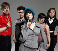 The Long Blondes готовят 'Пару' своему дебютнику The Long Blondes готовят 'Пару' своему дебютнику